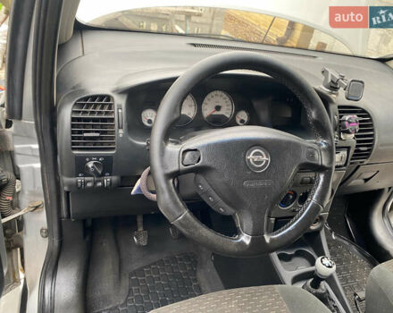 Серый Опель Зафира, объемом двигателя 2.2 л и пробегом 265 тыс. км за 5250 $, фото 18 на Automoto.ua