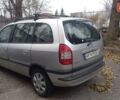 Серый Опель Зафира, объемом двигателя 1.6 л и пробегом 256 тыс. км за 4500 $, фото 1 на Automoto.ua