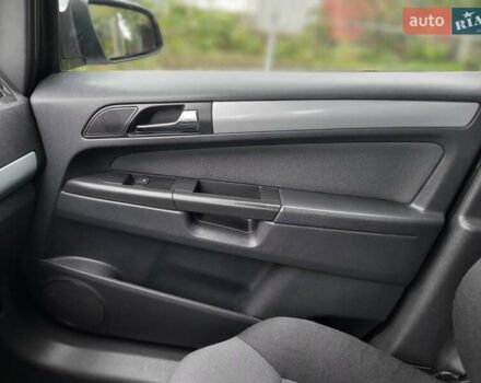 Сірий Опель Зафіра, об'ємом двигуна 1.8 л та пробігом 192 тис. км за 5700 $, фото 33 на Automoto.ua