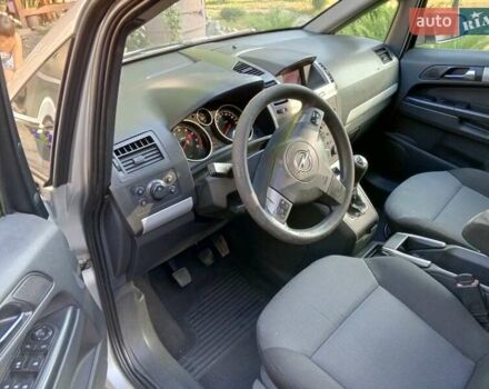 Серый Опель Зафира, объемом двигателя 1.6 л и пробегом 240 тыс. км за 5300 $, фото 18 на Automoto.ua