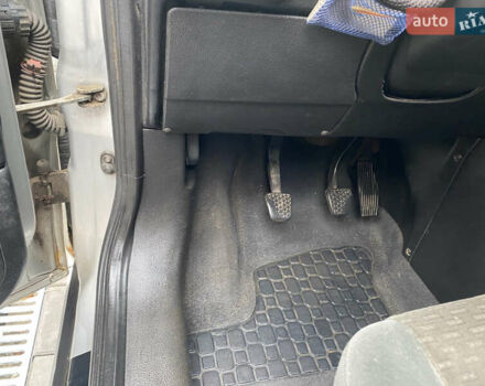 Серый Опель Зафира, объемом двигателя 2.2 л и пробегом 265 тыс. км за 5250 $, фото 17 на Automoto.ua