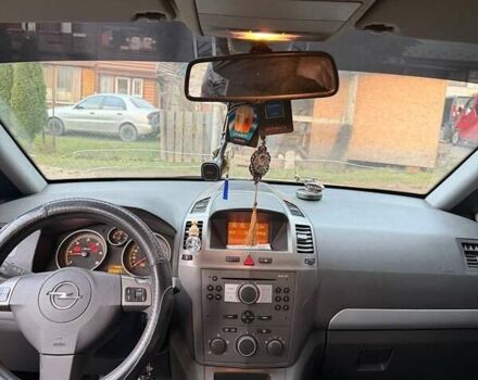 Серый Опель Зафира, объемом двигателя 1.91 л и пробегом 225 тыс. км за 4400 $, фото 16 на Automoto.ua