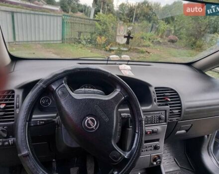 Серый Опель Зафира, объемом двигателя 2 л и пробегом 350 тыс. км за 5500 $, фото 12 на Automoto.ua