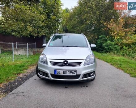 Сірий Опель Зафіра, об'ємом двигуна 1.8 л та пробігом 194 тис. км за 5300 $, фото 14 на Automoto.ua