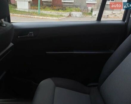 Опель Зафира 2005 в Львове на Automoto.ua Серый Опель Зафира, объемом двигателя 1.91 л и пробегом 322 тыс. км за 4750 $, фото 15 на Automoto.ua