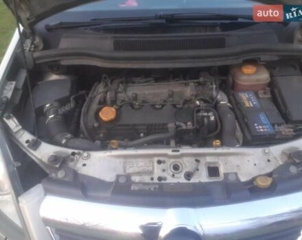 Серый Опель Зафира, объемом двигателя 1.9 л и пробегом 244 тыс. км за 5000 $, фото 8 на Automoto.ua