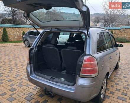 Серый Опель Зафира, объемом двигателя 1.9 л и пробегом 278 тыс. км за 4500 $, фото 31 на Automoto.ua