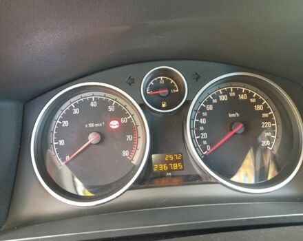 Серый Опель Зафира, объемом двигателя 1.6 л и пробегом 236 тыс. км за 5300 $, фото 13 на Automoto.ua