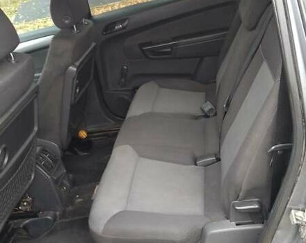 Серый Опель Зафира, объемом двигателя 1.91 л и пробегом 380 тыс. км за 3700 $, фото 7 на Automoto.ua