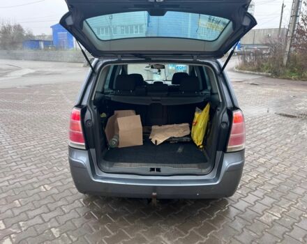 Серый Опель Зафира, объемом двигателя 1.9 л и пробегом 271 тыс. км за 2850 $, фото 2 на Automoto.ua