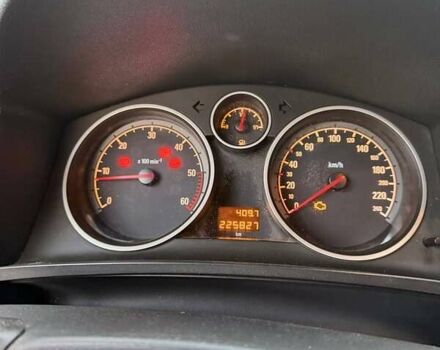 Серый Опель Зафира, объемом двигателя 1.91 л и пробегом 225 тыс. км за 4400 $, фото 11 на Automoto.ua