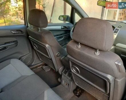 Серый Опель Зафира, объемом двигателя 1.6 л и пробегом 240 тыс. км за 5300 $, фото 7 на Automoto.ua