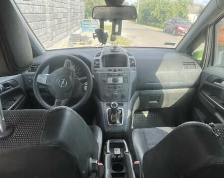 Серый Опель Зафира, объемом двигателя 1.9 л и пробегом 358 тыс. км за 5100 $, фото 4 на Automoto.ua