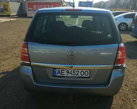 Серый Опель Зафира, объемом двигателя 1.6 л и пробегом 190 тыс. км за 6500 $, фото 1 на Automoto.ua