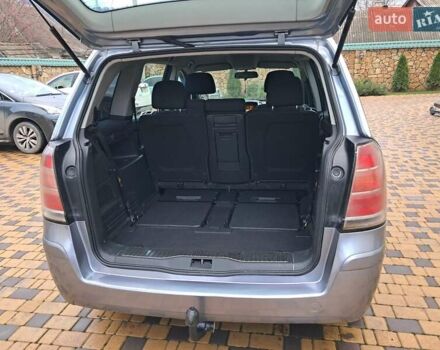 Серый Опель Зафира, объемом двигателя 1.9 л и пробегом 278 тыс. км за 4500 $, фото 30 на Automoto.ua