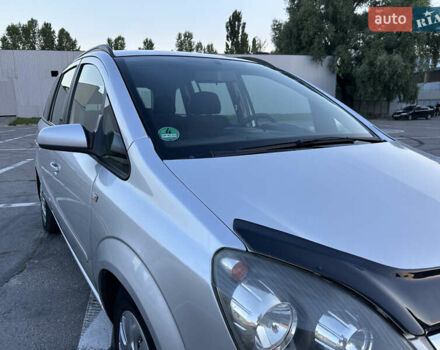 Сірий Опель Зафіра, об'ємом двигуна 1.6 л та пробігом 289 тис. км за 4900 $, фото 4 на Automoto.ua