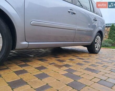 Серый Опель Зафира, объемом двигателя 1.9 л и пробегом 278 тыс. км за 4500 $, фото 64 на Automoto.ua