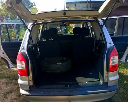 Серый Опель Зафира, объемом двигателя 1.8 л и пробегом 292 тыс. км за 5500 $, фото 7 на Automoto.ua