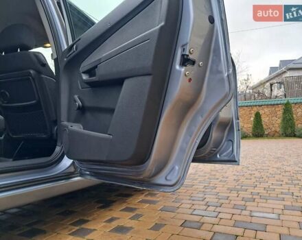 Серый Опель Зафира, объемом двигателя 1.9 л и пробегом 278 тыс. км за 4500 $, фото 71 на Automoto.ua