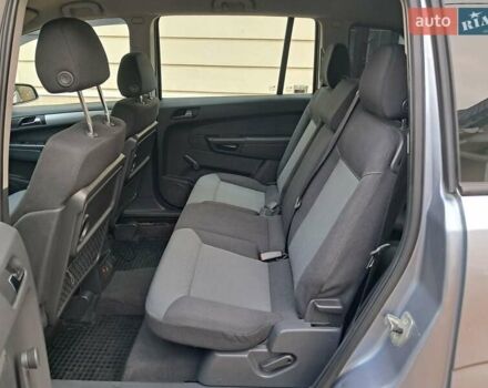 Серый Опель Зафира, объемом двигателя 1.9 л и пробегом 278 тыс. км за 4500 $, фото 40 на Automoto.ua