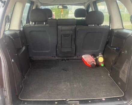 Сірий Опель Зафіра, об'ємом двигуна 1.8 л та пробігом 245 тис. км за 4500 $, фото 9 на Automoto.ua