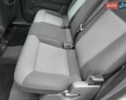 Сірий Опель Зафіра, об'ємом двигуна 1.8 л та пробігом 192 тис. км за 5700 $, фото 56 на Automoto.ua