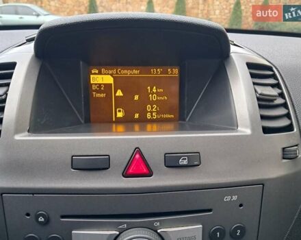 Серый Опель Зафира, объемом двигателя 1.9 л и пробегом 278 тыс. км за 4500 $, фото 57 на Automoto.ua