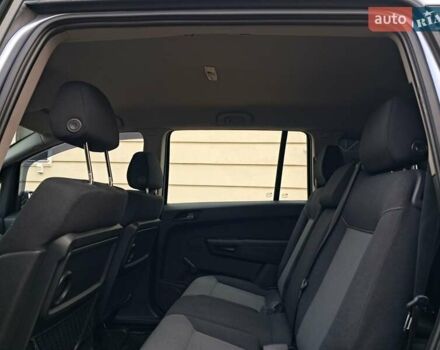 Серый Опель Зафира, объемом двигателя 1.9 л и пробегом 278 тыс. км за 4500 $, фото 41 на Automoto.ua