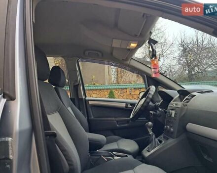 Серый Опель Зафира, объемом двигателя 1.9 л и пробегом 278 тыс. км за 4500 $, фото 45 на Automoto.ua