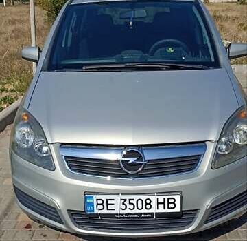 Серый Опель Зафира, объемом двигателя 1.6 л и пробегом 265 тыс. км за 5450 $, фото 3 на Automoto.ua