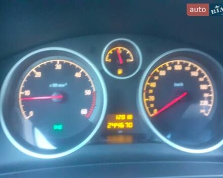 Серый Опель Зафира, объемом двигателя 1.9 л и пробегом 244 тыс. км за 5000 $, фото 7 на Automoto.ua