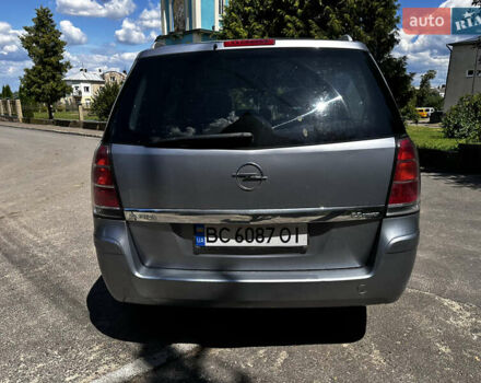 Серый Опель Зафира, объемом двигателя 2.2 л и пробегом 226 тыс. км за 5300 $, фото 6 на Automoto.ua