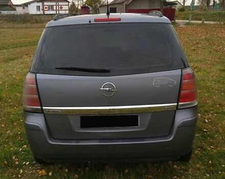 Серый Опель Зафира, объемом двигателя 1.91 л и пробегом 380 тыс. км за 3700 $, фото 5 на Automoto.ua