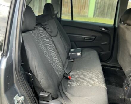 Серый Опель Зафира, объемом двигателя 1.8 л и пробегом 280 тыс. км за 3900 $, фото 5 на Automoto.ua