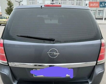 Серый Опель Зафира, объемом двигателя 1.6 л и пробегом 218 тыс. км за 5400 $, фото 2 на Automoto.ua