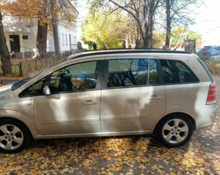 Серый Опель Зафира, объемом двигателя 1.6 л и пробегом 236 тыс. км за 5300 $, фото 4 на Automoto.ua