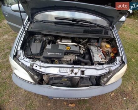 Серый Опель Зафира, объемом двигателя 2 л и пробегом 350 тыс. км за 5500 $, фото 2 на Automoto.ua