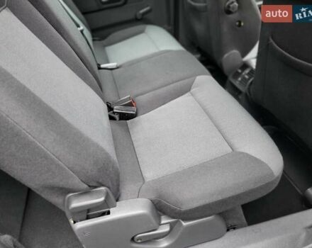 Сірий Опель Зафіра, об'ємом двигуна 1.8 л та пробігом 192 тис. км за 5700 $, фото 38 на Automoto.ua