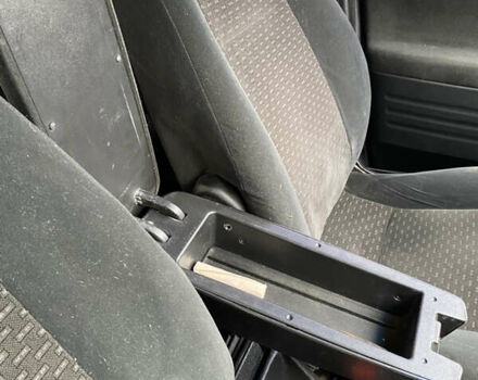 Серый Опель Зафира, объемом двигателя 2.2 л и пробегом 265 тыс. км за 5250 $, фото 12 на Automoto.ua