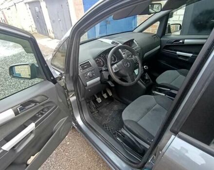 Опель Зафира 2005 в Черкассах на Automoto.ua Серый Опель Зафира, объемом двигателя 1.6 л и пробегом 147 тыс. км за 5500 $, фото 5 на Automoto.ua