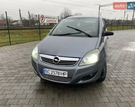 Серый Опель Зафира, объемом двигателя 1.9 л и пробегом 300 тыс. км за 3950 $, фото 2 на Automoto.ua