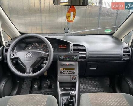 Серый Опель Зафира, объемом двигателя 1.8 л и пробегом 267 тыс. км за 4790 $, фото 13 на Automoto.ua