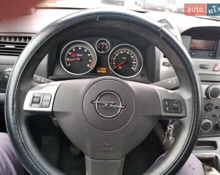 Серый Опель Зафира, объемом двигателя 1.6 л и пробегом 190 тыс. км за 6500 $, фото 7 на Automoto.ua