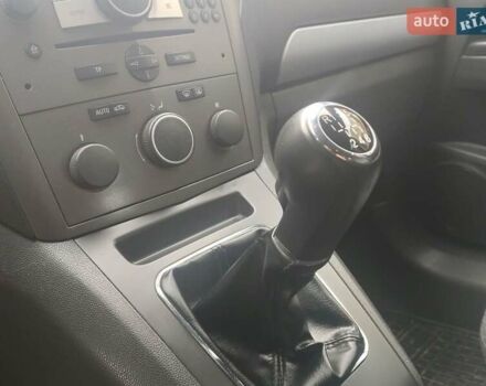Опель Зафира 2005 в Львове на Automoto.ua Серый Опель Зафира, объемом двигателя 1.91 л и пробегом 322 тыс. км за 4750 $, фото 21 на Automoto.ua