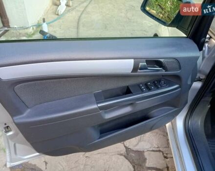 Серый Опель Зафира, объемом двигателя 1.6 л и пробегом 240 тыс. км за 5300 $, фото 16 на Automoto.ua