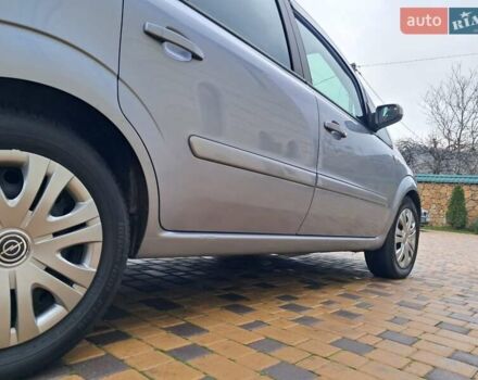 Серый Опель Зафира, объемом двигателя 1.9 л и пробегом 278 тыс. км за 4500 $, фото 70 на Automoto.ua