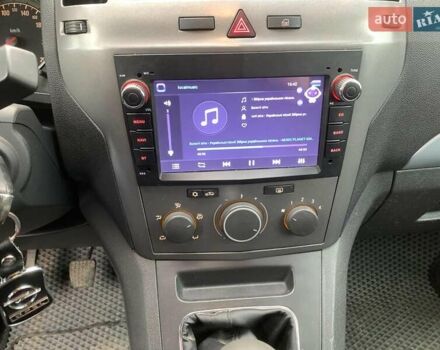 Серый Опель Зафира, объемом двигателя 1.8 л и пробегом 330 тыс. км за 5940 $, фото 33 на Automoto.ua