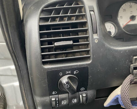 Серый Опель Зафира, объемом двигателя 2.2 л и пробегом 265 тыс. км за 5250 $, фото 20 на Automoto.ua