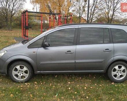 Серый Опель Зафира, объемом двигателя 1.91 л и пробегом 380 тыс. км за 3700 $, фото 4 на Automoto.ua