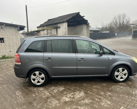 Серый Опель Зафира, объемом двигателя 1.9 л и пробегом 271 тыс. км за 2850 $, фото 7 на Automoto.ua